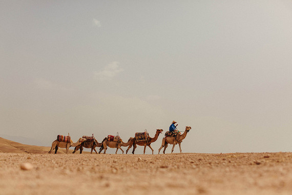 The ultimate in laid back desert chic is this stylish wedding in the Agfay desert outside of Marrakesh