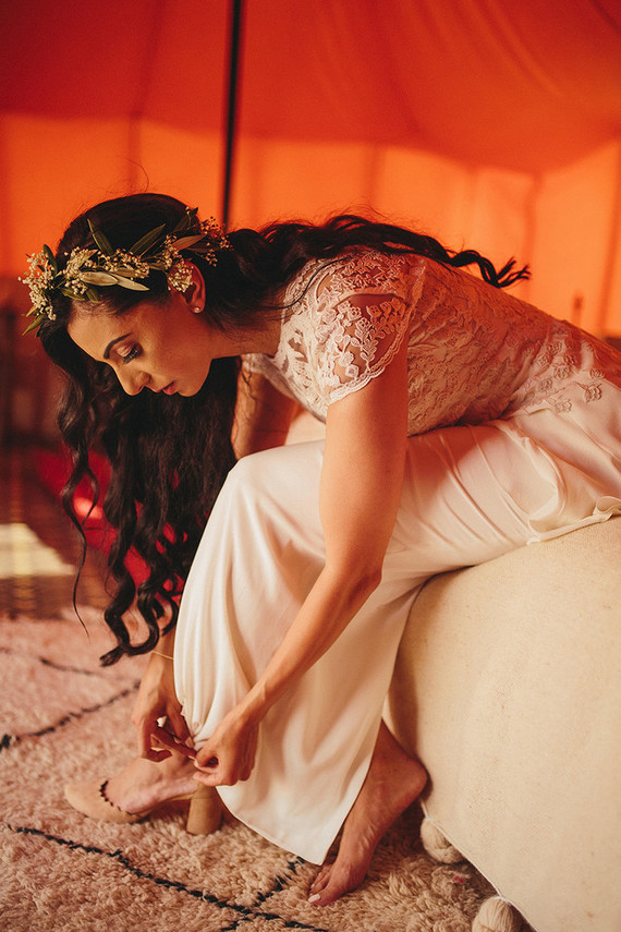 The ultimate in laid back desert chic is this stylish wedding in the Agfay desert outside of Marrakesh