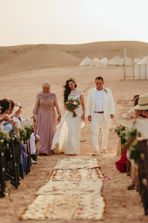 The ultimate in laid back desert chic is this stylish wedding in the Agfay desert outside of Marrakesh