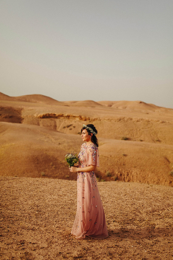 The ultimate in laid back desert chic is this stylish wedding in the Agfay desert outside of Marrakesh