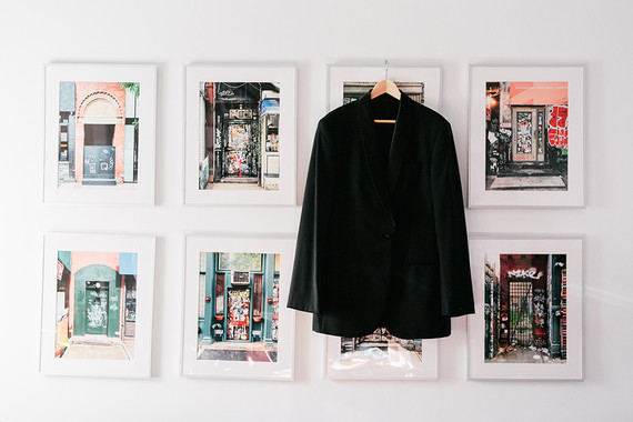 modern winter art gallery wedding in Philadelphia