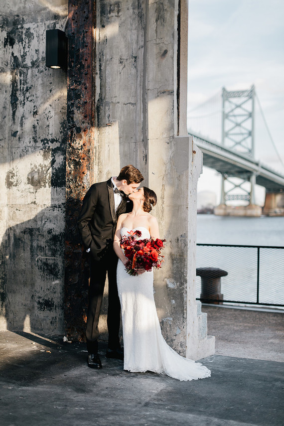 modern winter art gallery wedding in Philadelphia Inspiration