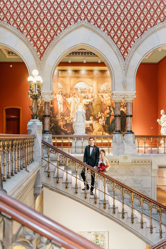 modern winter art gallery wedding in Philadelphia Inspiration