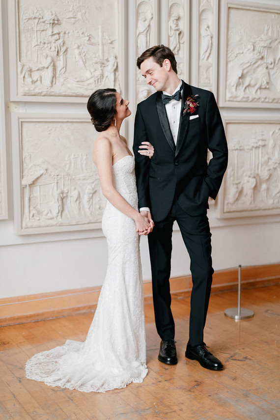 modern winter art gallery wedding in Philadelphia Inspiration