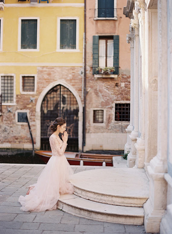 The most romantic elopement ever on the canals of Venice, Italy