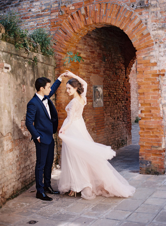 The most romantic elopement ever on the canals of Venice, Italy
