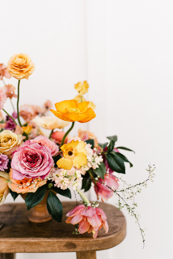 Colorful spring floral wedding in Southern California at Oakridge Farmhouse