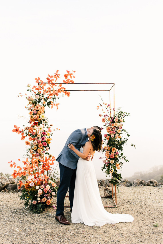 Colorful spring floral wedding in Southern California at Oakridge Farmhouse