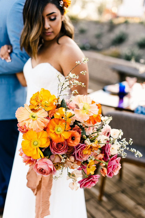 Colorful spring floral wedding in Southern California at Oakridge Farmhouse