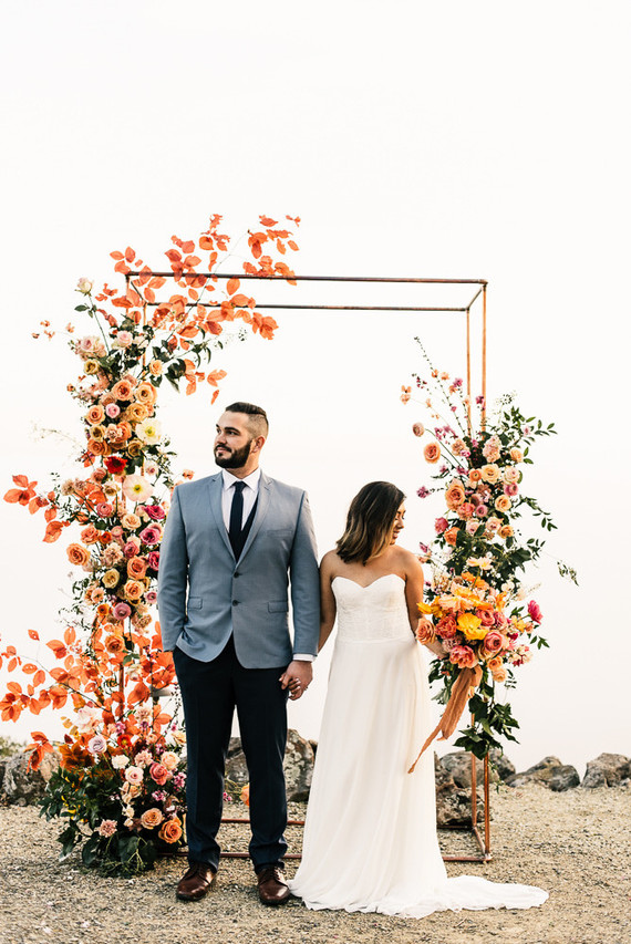 Colorful spring floral wedding in Southern California at Oakridge Farmhouse
