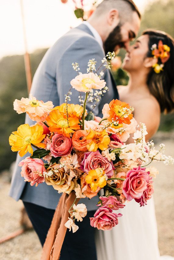 Colorful spring floral wedding in Southern California at Oakridge Farmhouse
