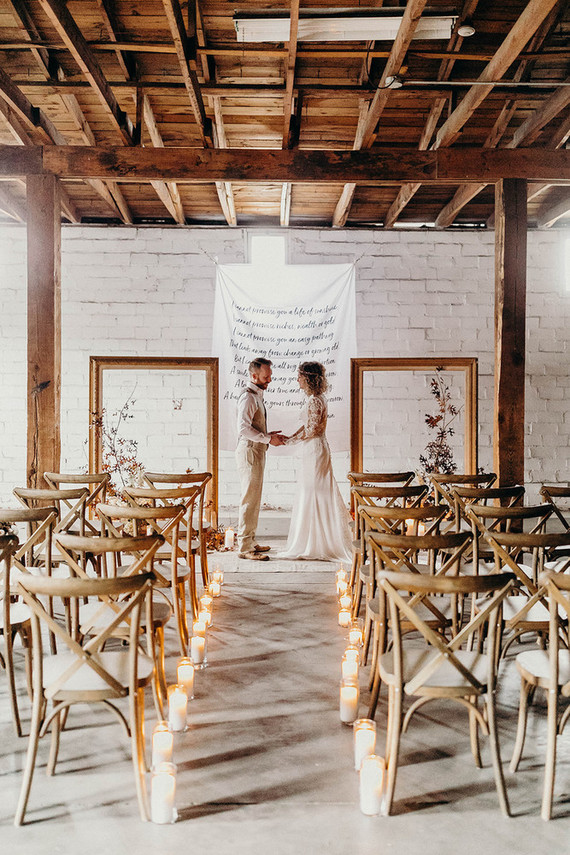 how to plan a minimalist fall elopement with modern rustic details