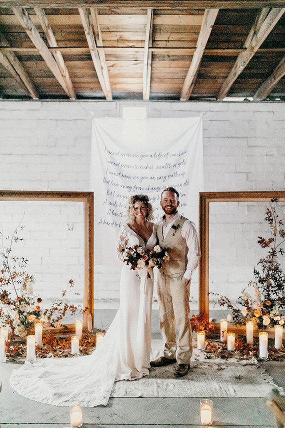 how to plan a minimalist fall elopement with modern rustic details