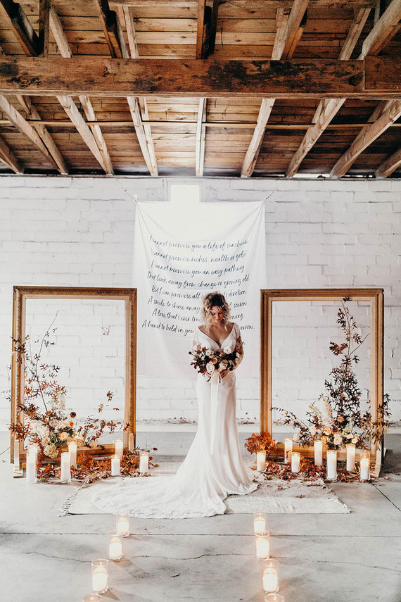 how to plan a minimalist fall elopement with modern rustic details