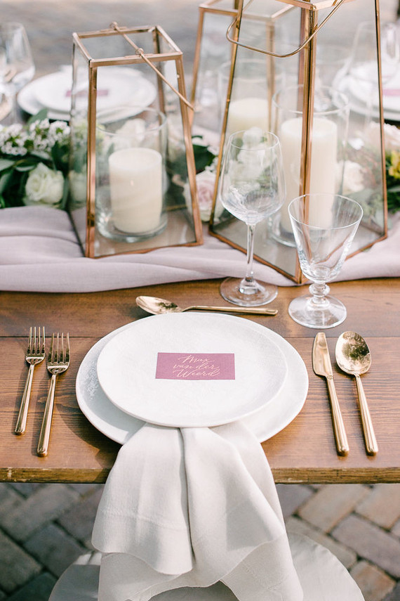 Romantic mauve Maui wedding with the most magical reception setting at Olowalu Plantation House Inspiration