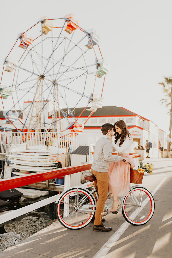 Ferris wheel engagement session + how to style your own Inspiration