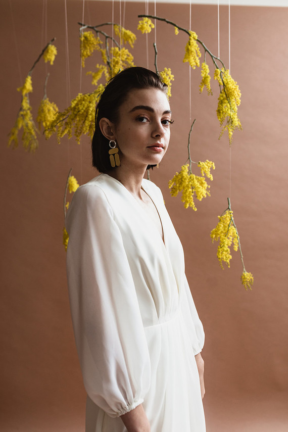 Modern mauve and yellow wedding palette and bridal inspo