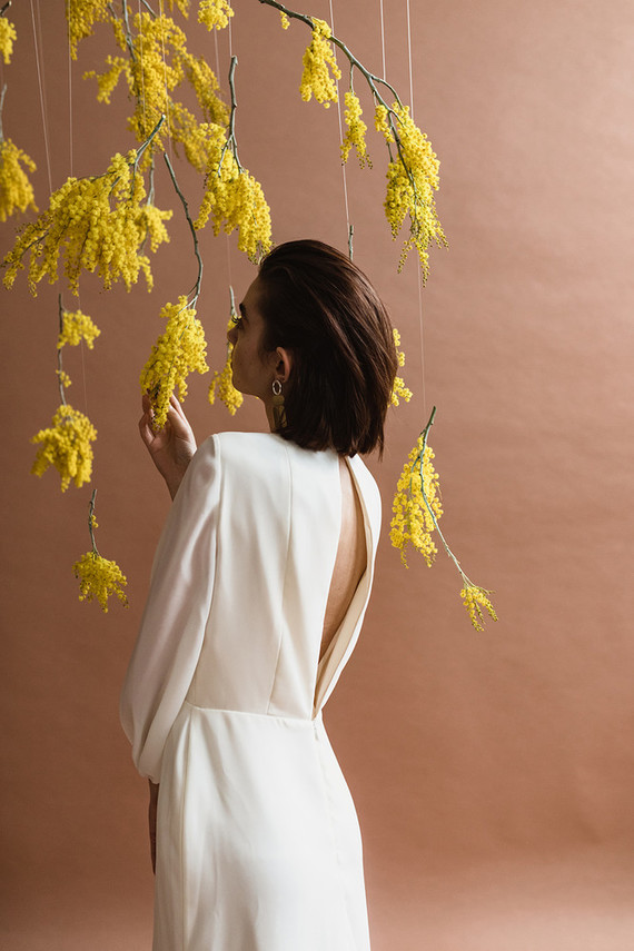 Modern mauve and yellow wedding palette and bridal inspo