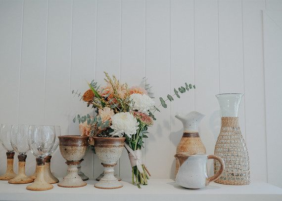 Folksy Joshua Tree wedding with the ultimate desert color palette