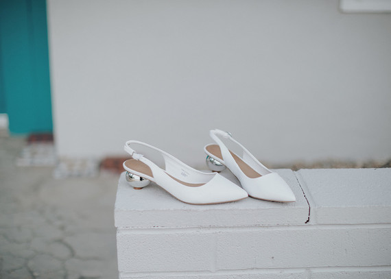 Folksy Joshua Tree wedding with the ultimate desert color palette