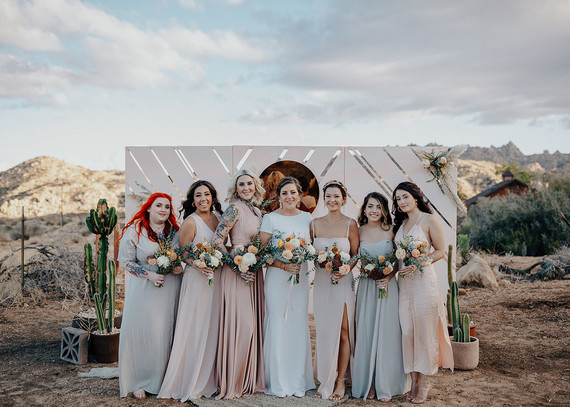 Folksy Joshua Tree wedding with the ultimate desert color palette