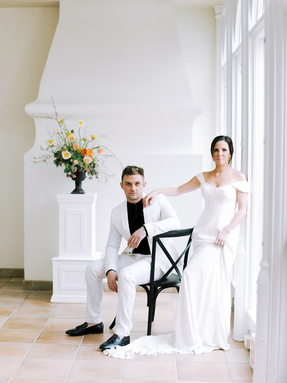 Black and white wedding ideas inspired by Greek Mythology