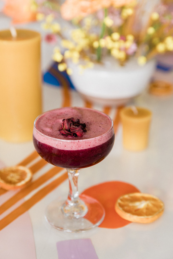 Modern spring tablescape ideas plus 3 spring cocktails