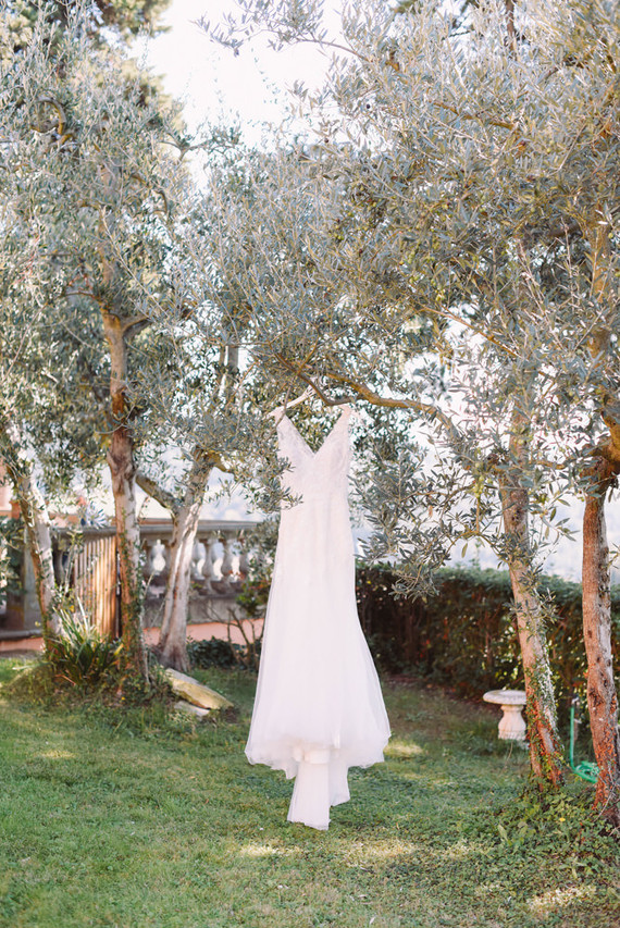 Romantic destination wedding at a pink Tuscan villa