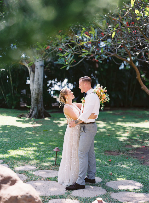 Romantic Hawaii wedding with an insanely cool dress, inspired by a Maui sunset