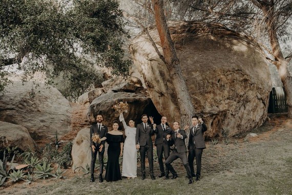 Minimal modern fall wedding at Hummingbird Nest Ranch with ALL dried flowers