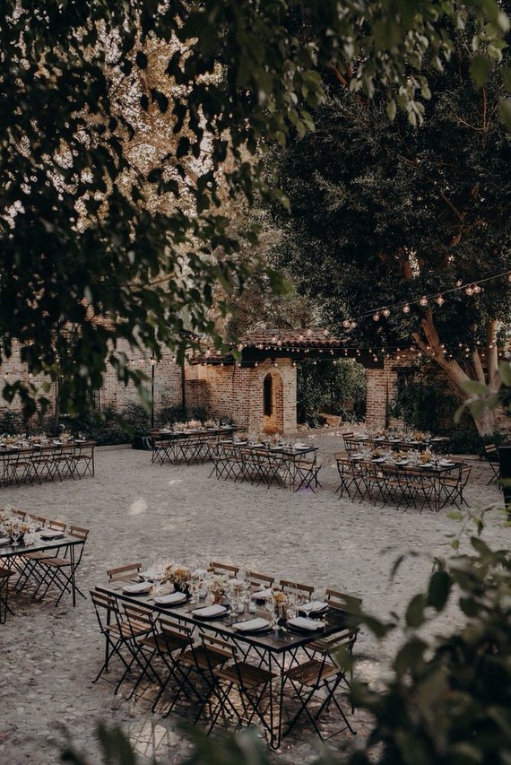 Minimal modern fall wedding at Hummingbird Nest Ranch with ALL dried flowers