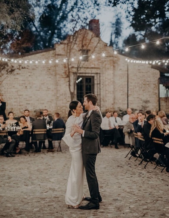 Minimal modern fall wedding at Hummingbird Nest Ranch with ALL dried flowers