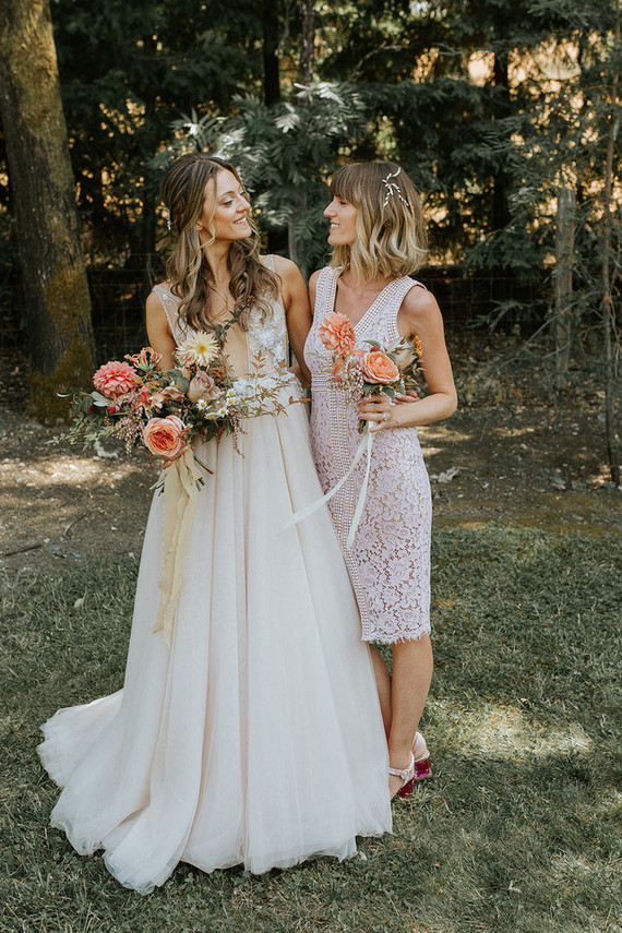 A rustic barn wedding at Red Barn Ranch inspired by berries and summer flowers
