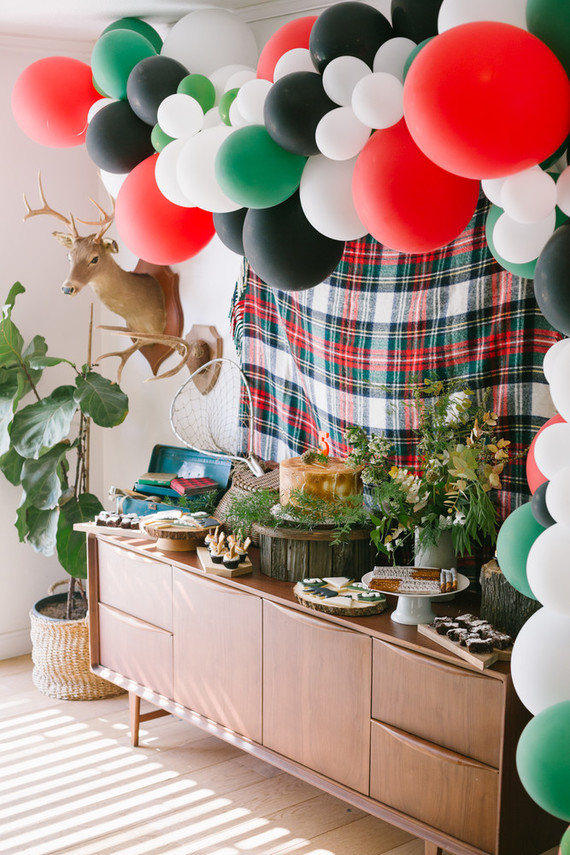 Camp-themed balloon installation