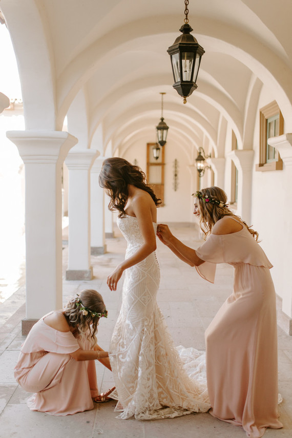Luxe pink Palm Springs wedding at The Pond Estate