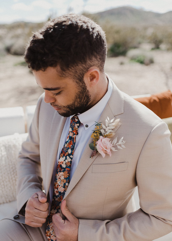 Groom's fashion