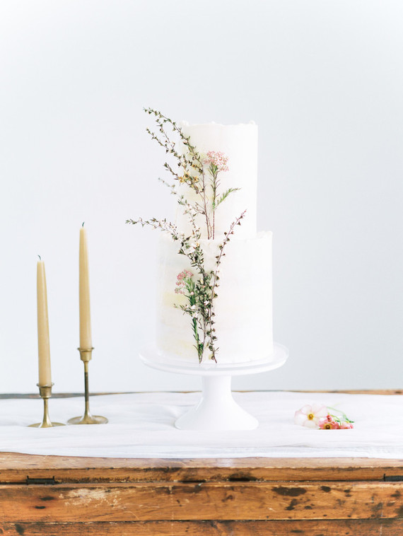 Organic natural wedding cake
