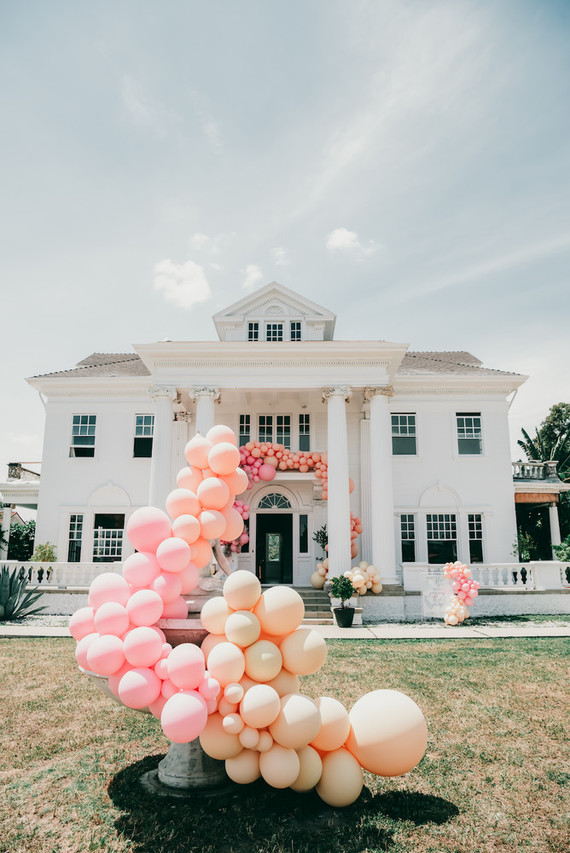 Balloon installation for kids birthday