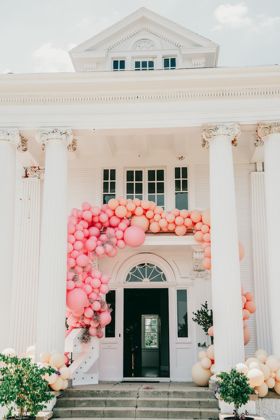 Balloon installation for kids birthday Inspiration