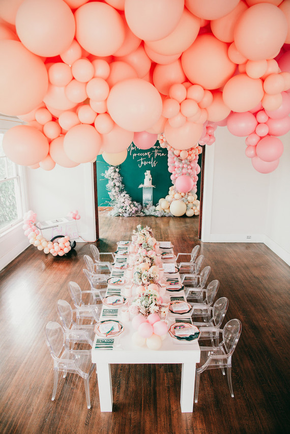 Balloon installation for kids birthday
