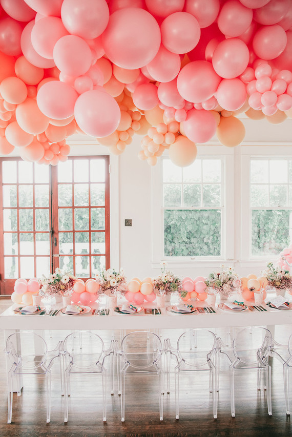 Balloon installation for kids birthday Inspiration