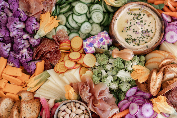 summer baby shower with dried florals