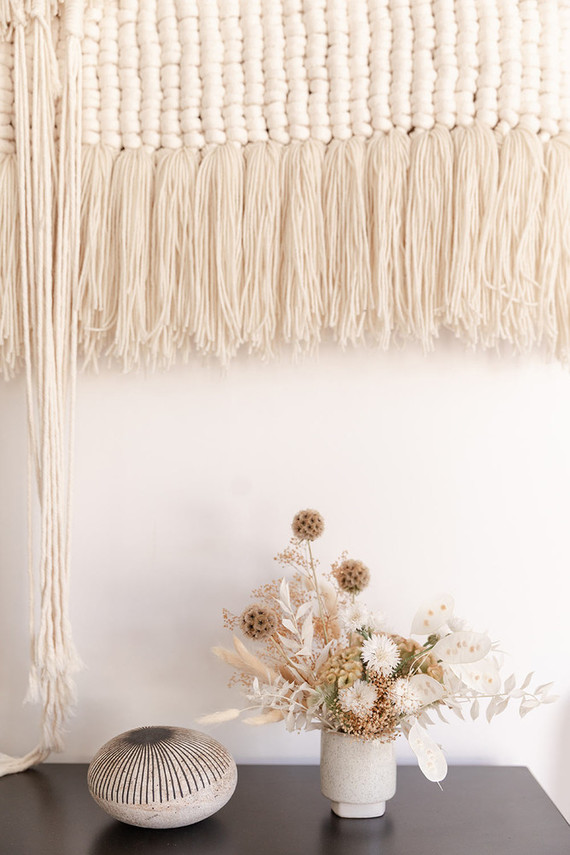 summer baby shower with dried florals