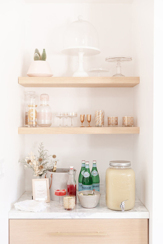 summer baby shower with dried florals