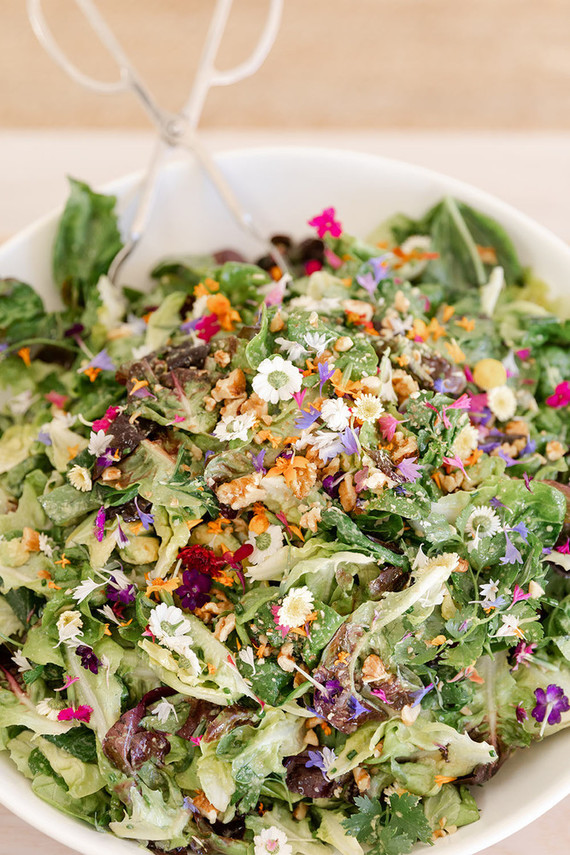 summer baby shower with dried florals