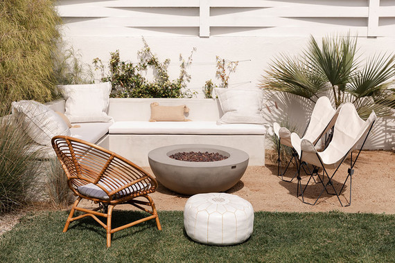 summer baby shower with dried florals