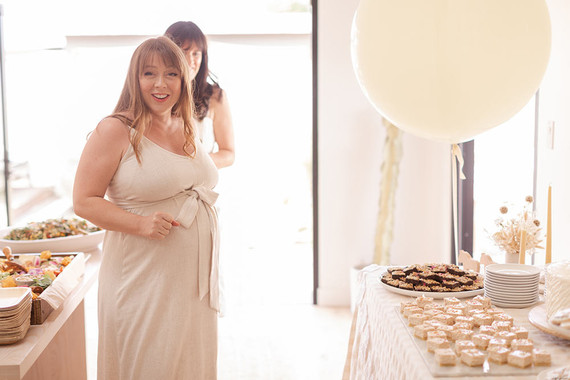 summer baby shower with dried florals