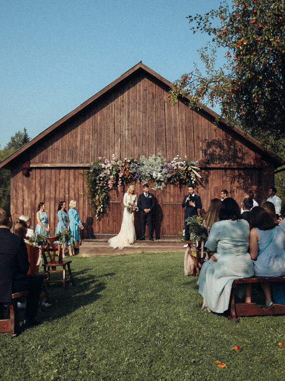 Rustic summer barn wedding