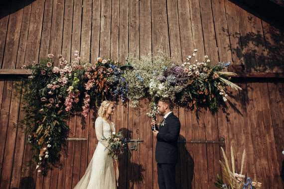Rustic summer barn wedding