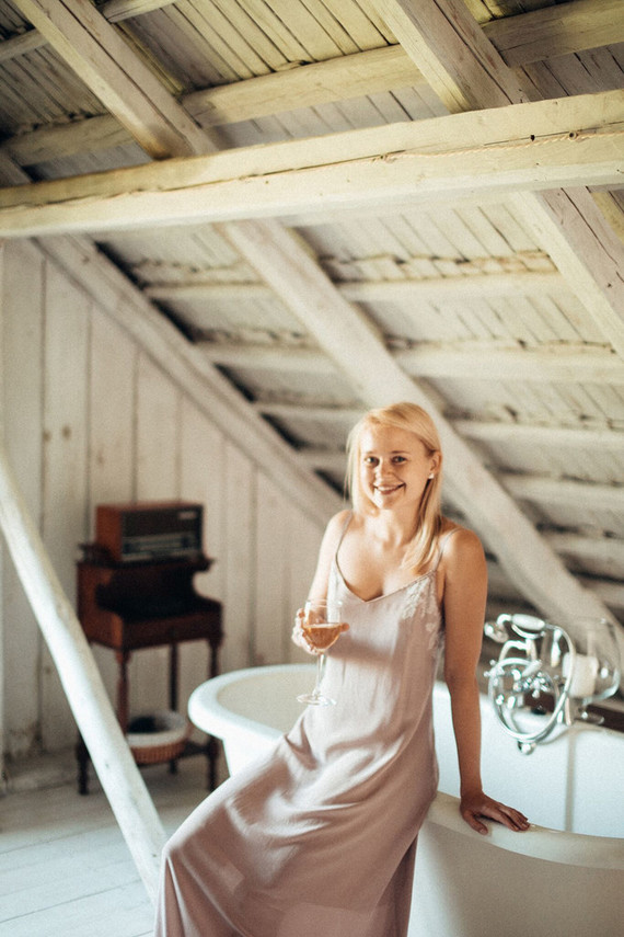 Rustic summer barn wedding